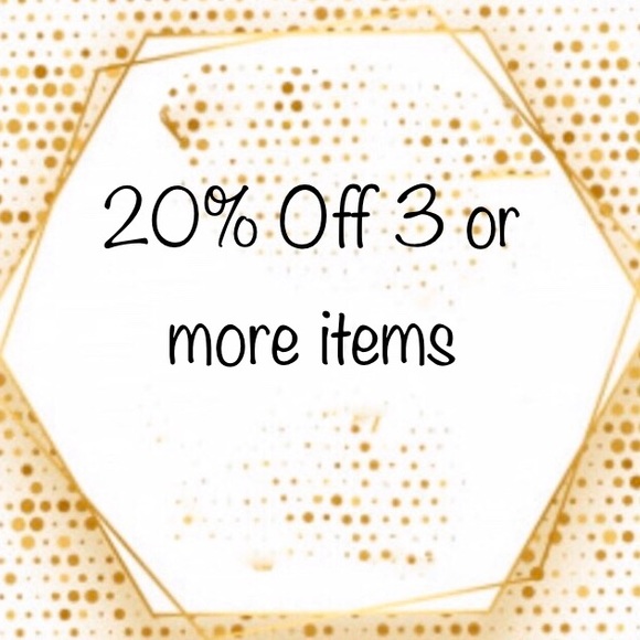 ✨ Circle CZ Earrings ✨ - Picture 4 of 4